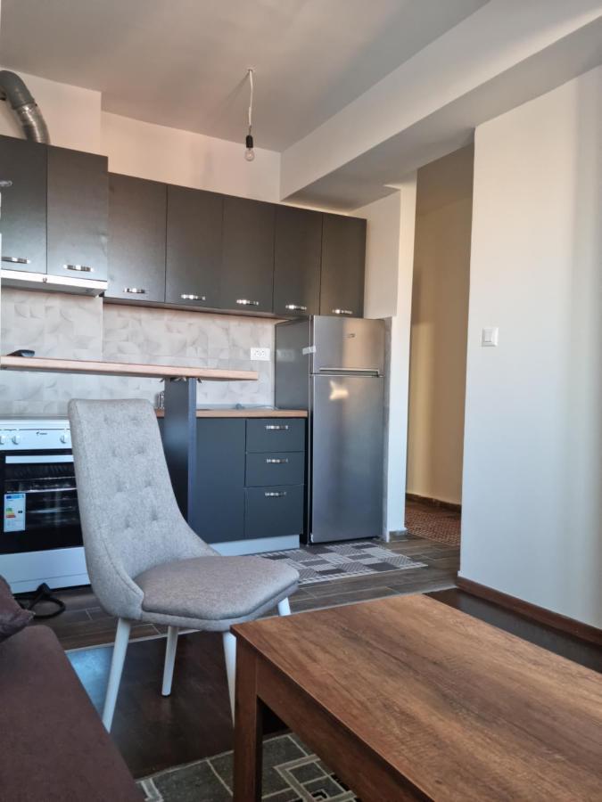 Lester Apartments Скопье Экстерьер фото
