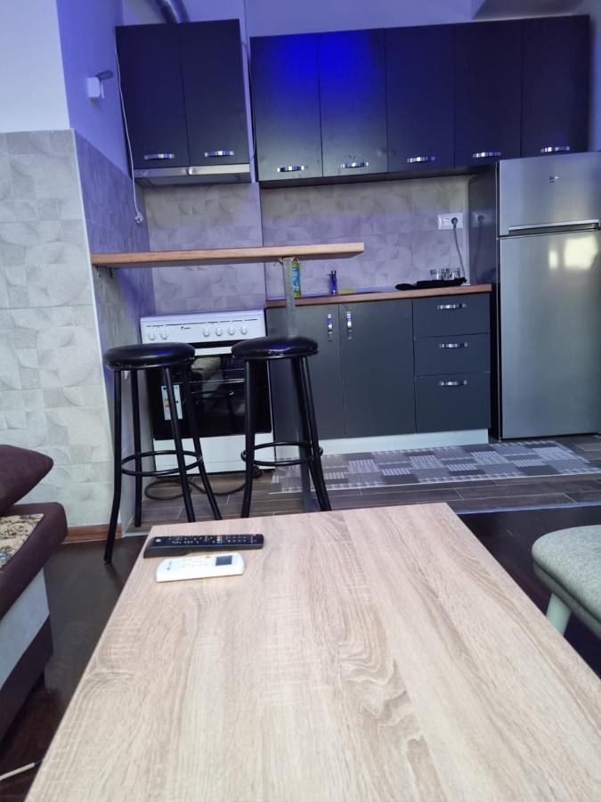Lester Apartments Скопье Экстерьер фото
